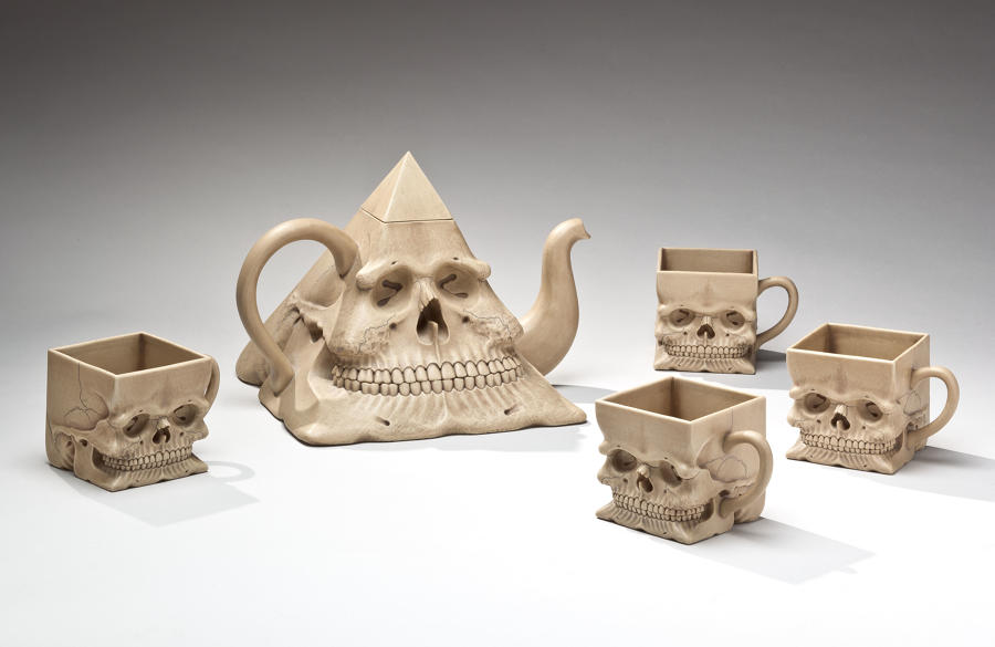 Richard Notkin, Pyramidal Skull Teapot and Cups
